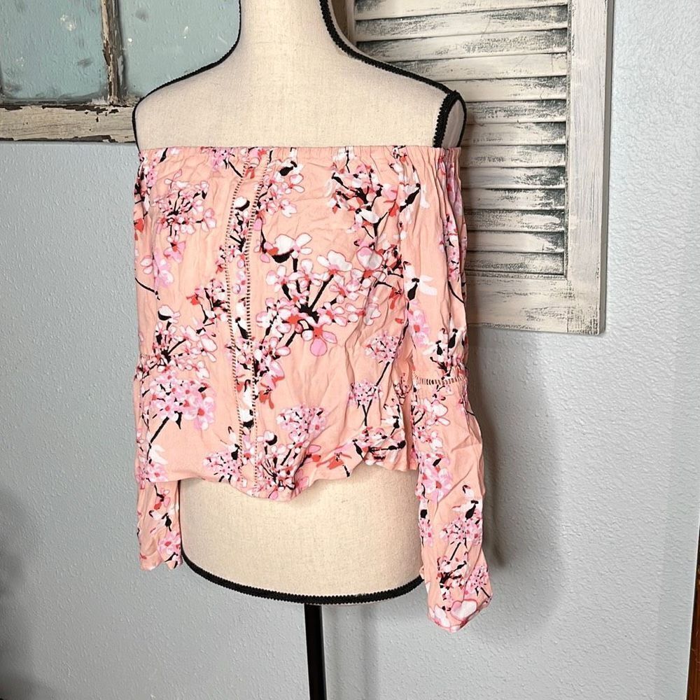 Cupcakes And Cashmere Cherry Blossom Off Shoulder Blouse Crop Top Trim Size Extr - Picture 2 of 11